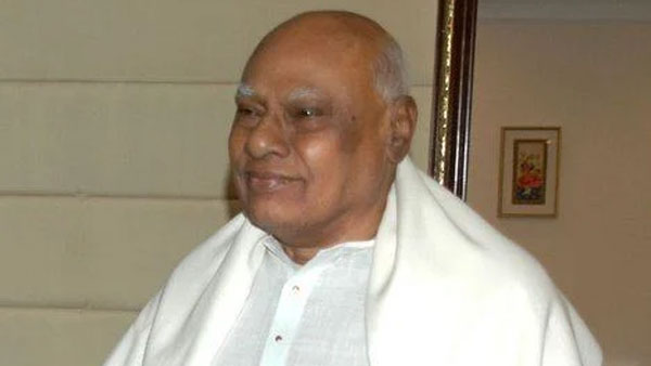 కొంత కాలంగా అనారోగ్యంతో బాధ పడుతూ.. కొంత కాలంగా అనారోగ్యంతో బాధ పడుతూ..