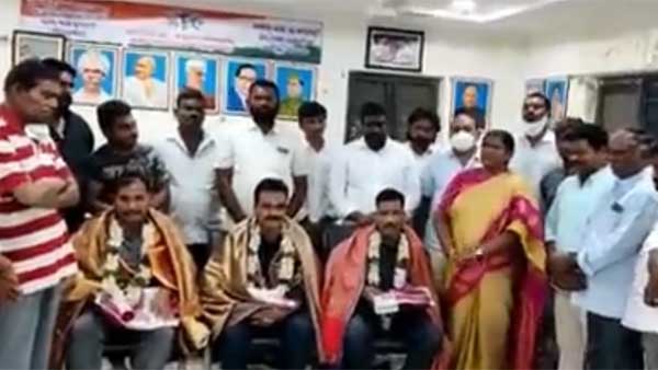 సీతక్క భావోద్వేగం ..గన్ మెన్లు సైతం ఎమోషనల్