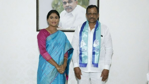 షర్మిళ పాదయాత్ర ముందు చేరికలు.. పార్టీకి ఊపునిస్తాయంటున్న నేతలు