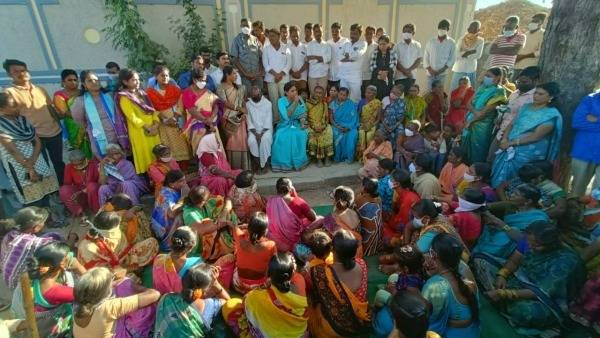 ప్రగతిభవన్‌లో భోగాలు