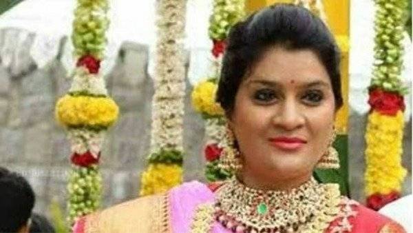 మూడుసార్లు కస్టడీలోకి..