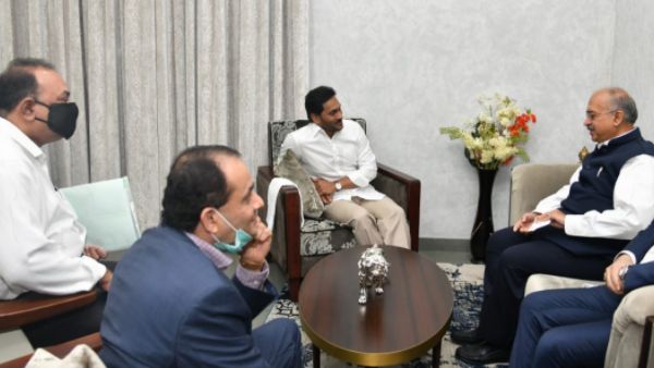 సన్ ఫార్మా ఎండీ భేటీ..