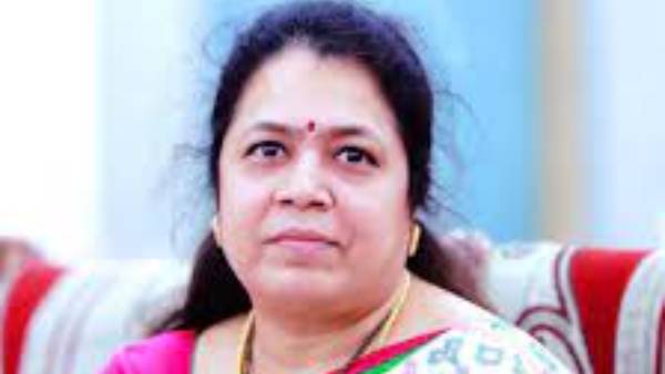 ఒకరంటే ఒకరికి పడని తీరు.. ఒకరి వ్యూహాలకు మరొకరు చెక్