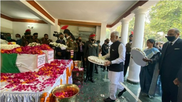 ప్రముఖులు నివాళి.. 