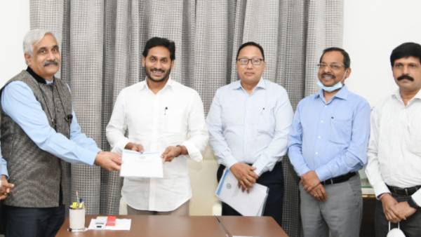  ఫిట్ మెంట్ పై చర్చించనున్న జగన్