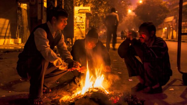 మంచుకురిసే వేళలో మంచుకురిసే వేళలో