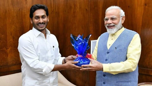 మోడీ, జగన్ ను నేలకు దింపిన ప్రజాస్వామ్యం