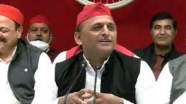  ఫ్యామిలీకి కరోనా కారణంగా యూపీలో గతనెలలో ర్యాలీ రద్దు చేసిన అఖిలేష్ యాదవ్