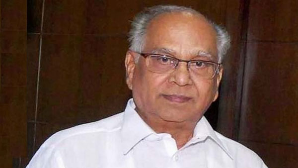 అక్కినేని సినీ పరిశ్రమలో చేసిన సేవలకు గుర్తింపుగా జిల్లాకు పేరు పెట్టండి