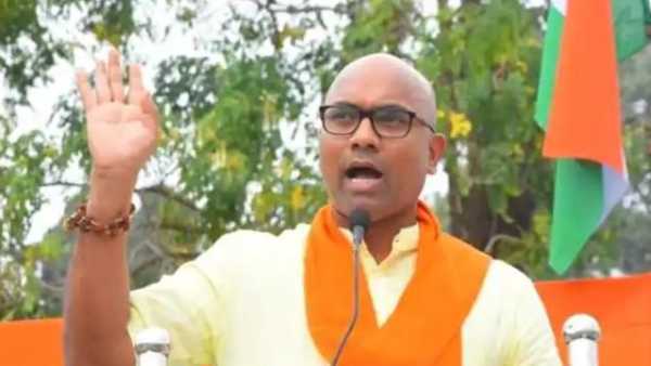 ఆర్మూర్లో అర్వింద్పై దాడి.. ఆర్మూర్లో అర్వింద్పై దాడి..