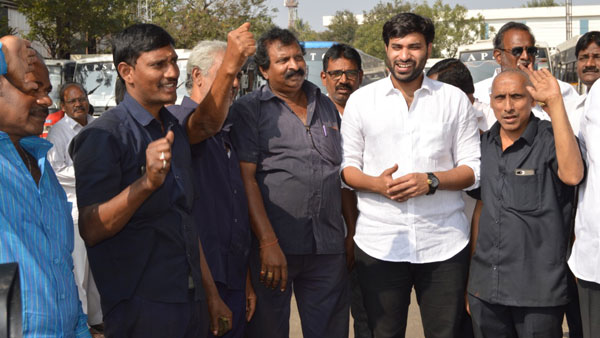 అవినాష్ పై పనిచేయని కొడాలి ప్లాన్ అవినాష్ పై పనిచేయని కొడాలి ప్లాన్