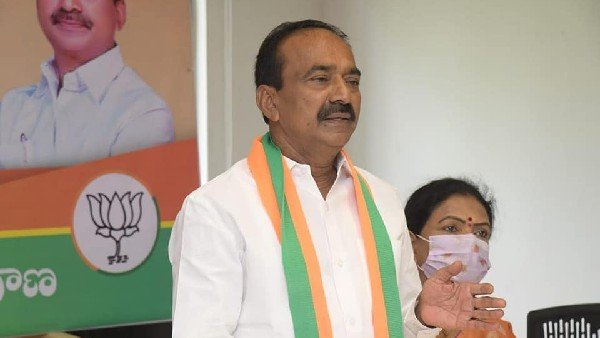 ఉద్యోగుల ఆత్మహత్యలకు బాధ్యత కేసీఆర్ సర్కారుదే: ఈటల