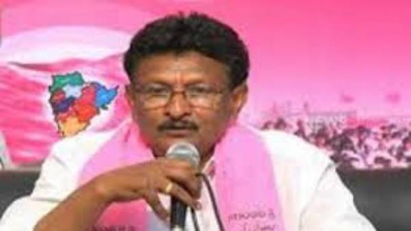 టీఆర్ఎస్‌లో చేరిక..