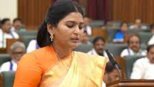 ఎన్నికల్లో గెలిచాక ప్రజలకు అందుబాటులో లేరని ఆగ్రహం