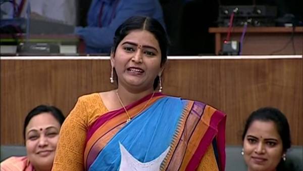  రెండు రోజులు కనిపించకుంటే తనను మిస్ అవుతున్న ప్రజలు .. ఎమ్మెల్యే సెటైర్లు 