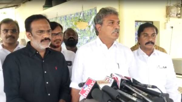 వంగవీటి కుటుంబం రాష్ట్ర సంపద.. వంగవీటి కుటుంబం రాష్ట్ర సంపద..