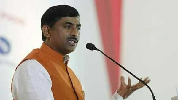 అంత‌ర్గ‌త కుమ్ములాట‌లో కాంగ్రెస్