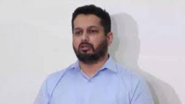 పనాజీ పోటీ నుండి వైదొలిగిన శివసేన నేత శైలేంద్ర వెలింగ్కర్ పనాజీ పోటీ నుండి వైదొలిగిన శివసేన నేత శైలేంద్ర వెలింగ్కర్