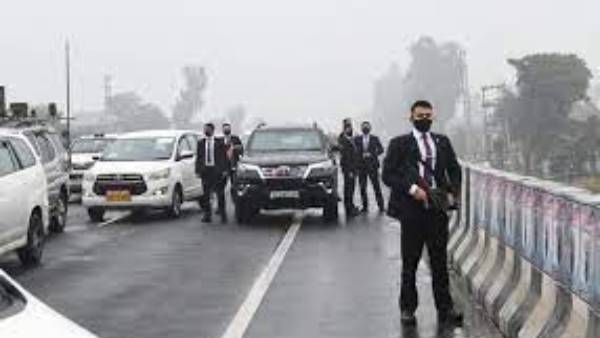 బీజేపీ, కాంగ్రెస్‌ల మధ్య భారీ రాజకీయ ఘర్షణ