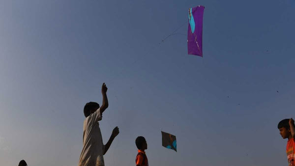 ధూల్ పేటలో స్పెషల్ పతంగులు .. అమ్మకాలపై వ్యాపారులు చెప్తుందిదే