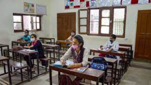 8వ తేదీ నుంచి హాలీడేస్