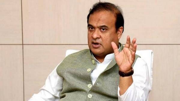 తెలంగాణ వ్యతిరేకులతో కేసీఆర్ విందు రాజకీయాలు: హిమంత