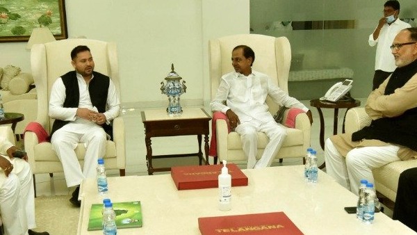 థర్డ్‌ఫ్రంట్‌ ఇక క్రియాశీలకం..