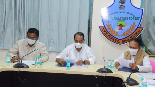 కోతుల నివారణపై అరణ్య భవన్ లో సమీక్ష.. పాల్గొన్న వ్యవసాయ, అటవీ శాఖల మంత్రులు