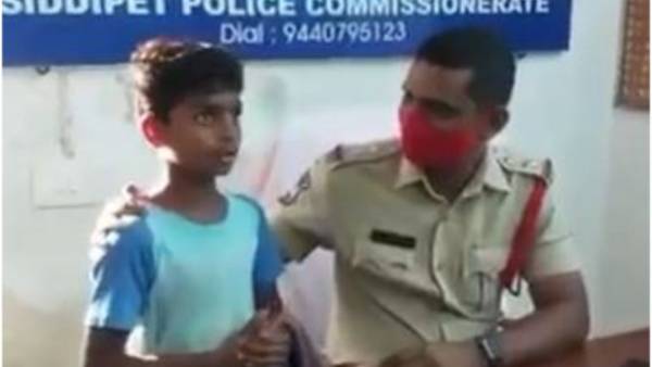పెన్సిల్ దొంగతనం అయ్యిందని పోలీస్ స్టేషన్ కు వెళ్ళిన ఘటన మర్చిపోకముందే మరోఘటన పెన్సిల్ దొంగతనం అయ్యిందని పోలీస్ స్టేషన్ కు వెళ్ళిన ఘటన మర్చిపోకముందే మరోఘటన