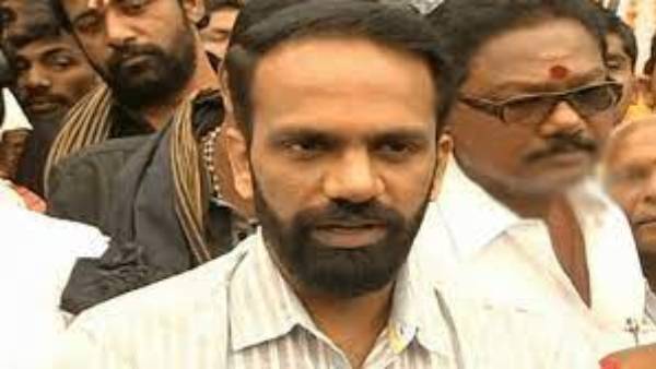వైసీపీలోకి వంగవీటి రాధా వైసీపీలోకి వంగవీటి రాధా