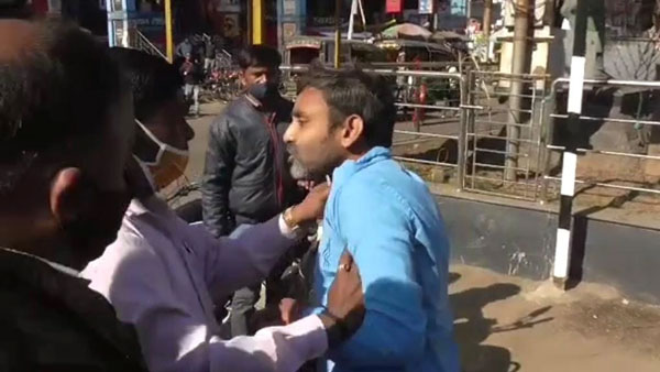 మండిపడుతున్న రాజకీయ పార్టీలు