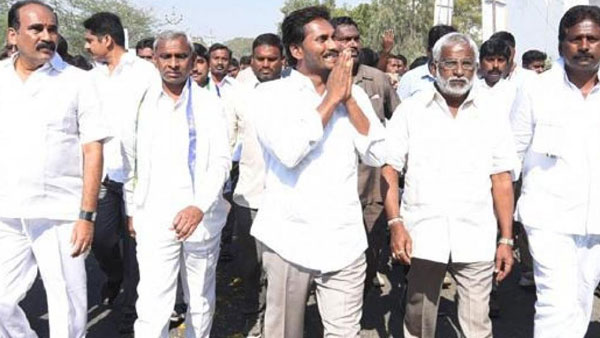 తొలి ఏడాదే హామీల అమలుకు ప్రాధాన్యత.. తొలి ఏడాదే హామీల అమలుకు ప్రాధాన్యత..