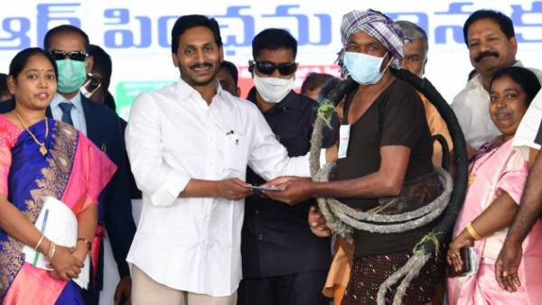  ప్రజల్లోకి..ప్రజల మధ్య..