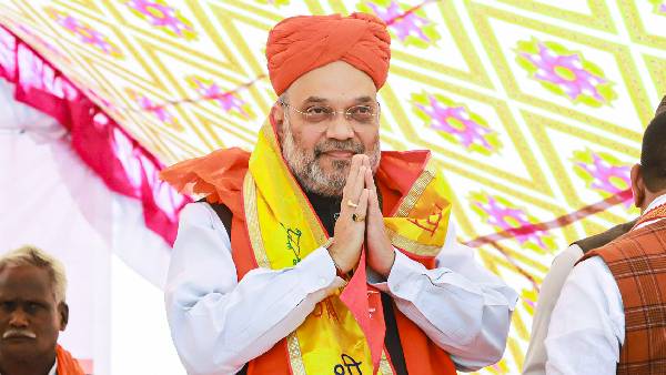 ఉచిత స్కూటీలు, ల్యాప్‌టాప్/ట్యాబ్ లెట్లు: అమిత్ షా