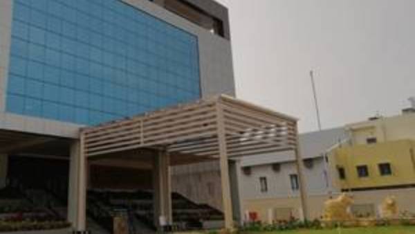 జగన్-మండలి పోరు జగన్-మండలి పోరు