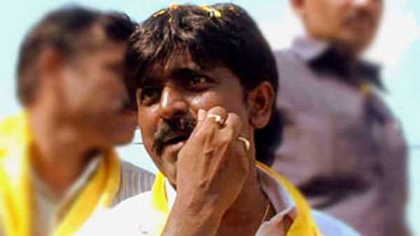 వైఎస్సార్ ఫ్యామిలీ అంశాలపైనే