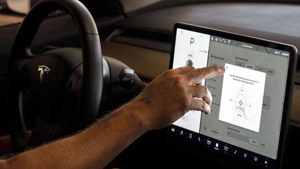 భర్త ఎస్ యూవీ కారులో జీపీఎస్ పెట్టిన భార్య