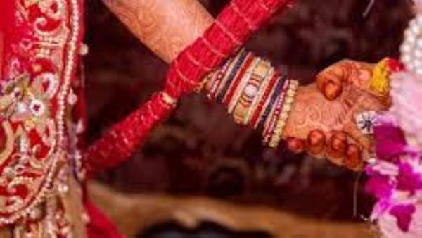 మేనమామ కూతుర్నే ప్రేమించి పెళ్లి చేసుకున్నా.. మేనమామ కూతుర్నే ప్రేమించి పెళ్లి చేసుకున్నా..