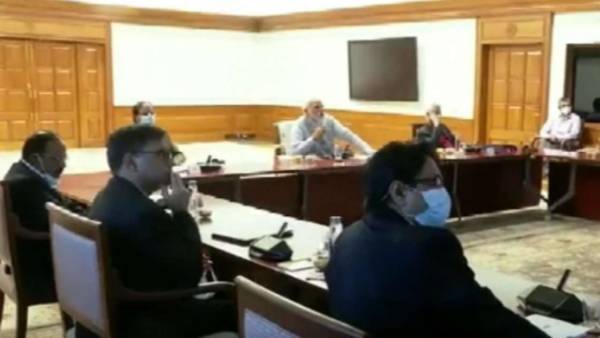 ప్ర‌ధాని కీల‌క స‌మావేశం