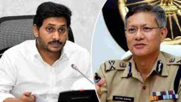 పరిస్థితి తీవ్రత దృష్ట్యా జగన్ ను కలిసిన డీజీపీ గౌతమ్ సవాంగ్ పరిస్థితి తీవ్రత దృష్ట్యా జగన్ ను కలిసిన డీజీపీ గౌతమ్ సవాంగ్