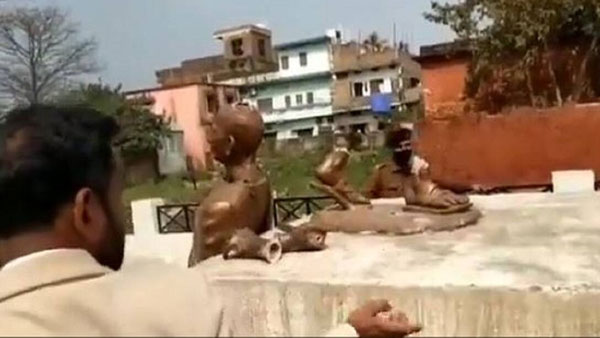 తూర్పు చంపారన్ జిల్లాలోని మోతిహారి వద్ద మహాత్ముని విగ్రహం ధ్వంసం