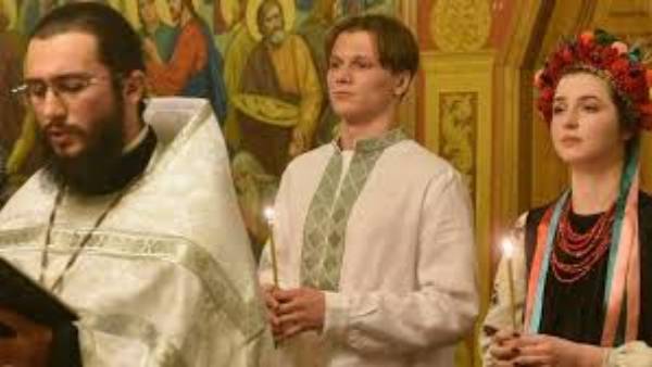 'మా భూమి కోసం మేం పోరాడతాం' అంటున్న కొత్త జంట 'మా భూమి కోసం మేం పోరాడతాం' అంటున్న కొత్త జంట