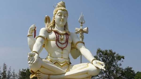 మాఘ మాసంలో కృష్ణ పక్షంలో చతుర్దశి తిథి నాడు మహా శివరాత్రి