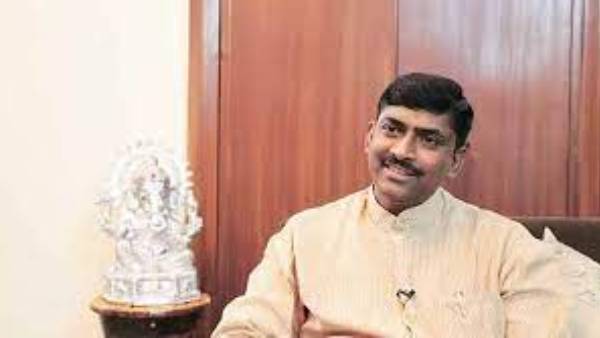 ఉద్ధవ్ ఠాక్రేతో ఏ అభివృద్ధిపై చర్చించారో ప్రజలకు చెప్పాలి ఉద్ధవ్ ఠాక్రేతో ఏ అభివృద్ధిపై చర్చించారో ప్రజలకు చెప్పాలి