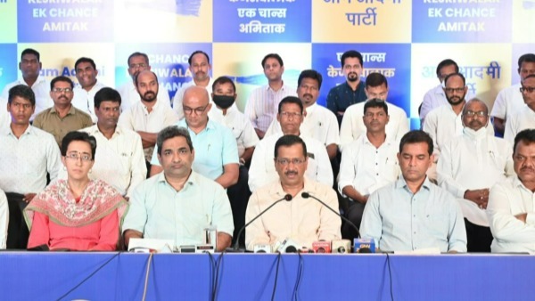 ఆప్ సీఎం అభ్యర్థిగా అమిత్ పాలేకర్, ఆమ్ ఆద్మీ ప్రయత్నాలు ఫలిస్తాయా? ఆప్ సీఎం అభ్యర్థిగా అమిత్ పాలేకర్, ఆమ్ ఆద్మీ ప్రయత్నాలు ఫలిస్తాయా?