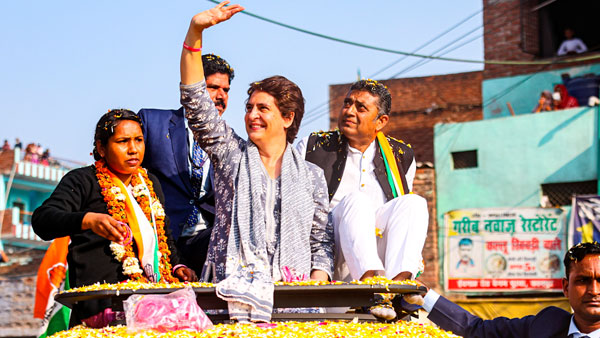 ప్రభుత్వం ఇచ్చే డబ్బు, ఉచిత రేషన్ మాత్రమే ప్రజలను ఆత్మ నిర్భర్ చెయ్యదు