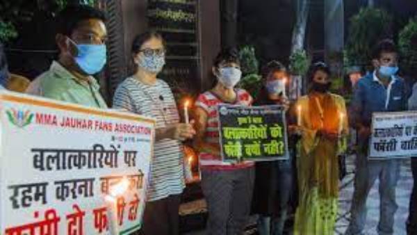 నిందితులు అందరూ యువకులే ..దూడకు వైద్య పరీక్షలు