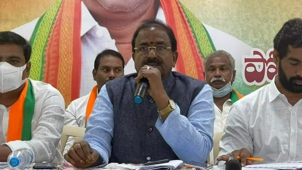 కాపులకు రిజర్వేషన్లు ఎందుకివ్వరు?: జగన్ సర్కారుపై సోము వీర్రాజు