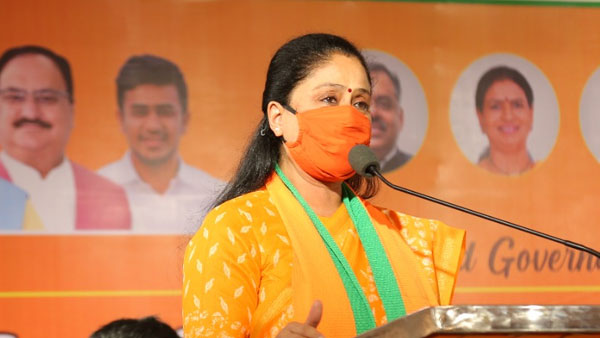 ఇప్పటివరకు 700కోట్ల రూపాయలు ఇవ్వాలి