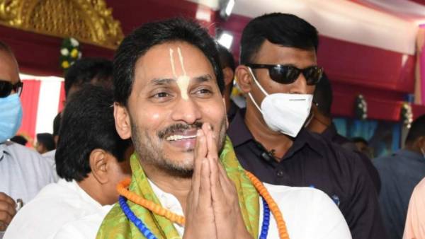 మంత్రులు హాజరు..